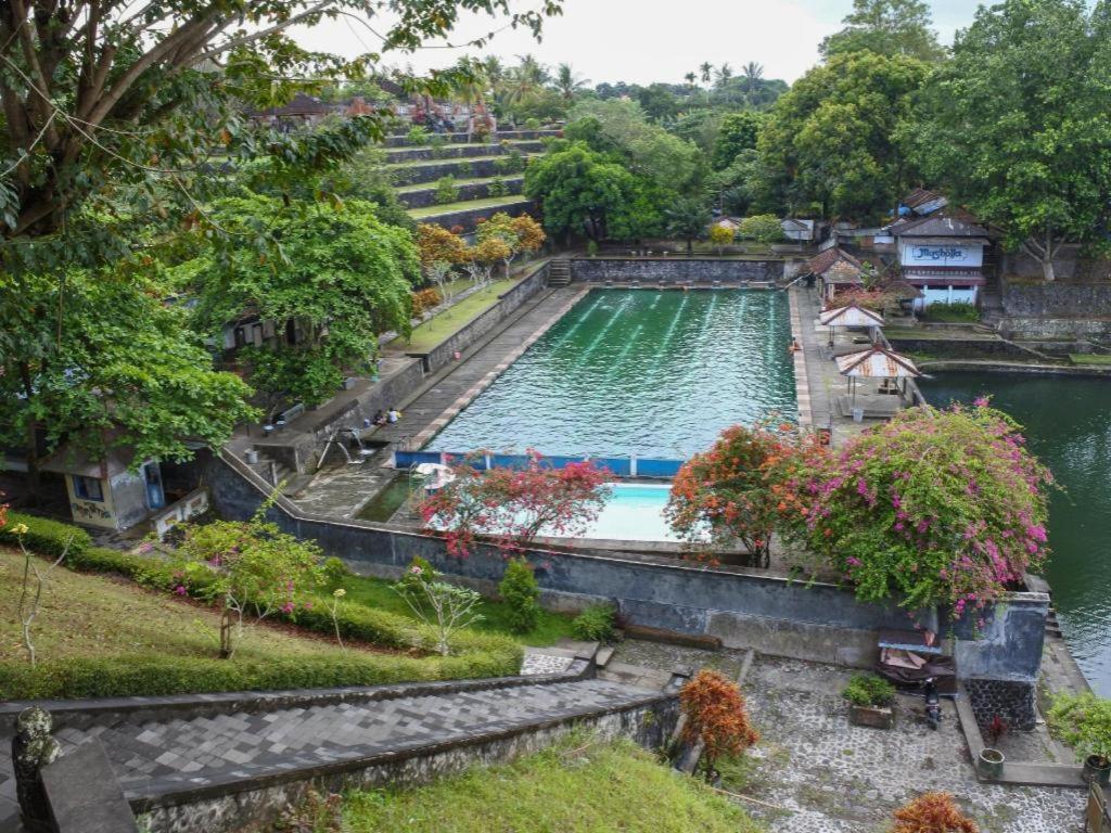 Villa Bale Seni マタラム エクステリア 写真