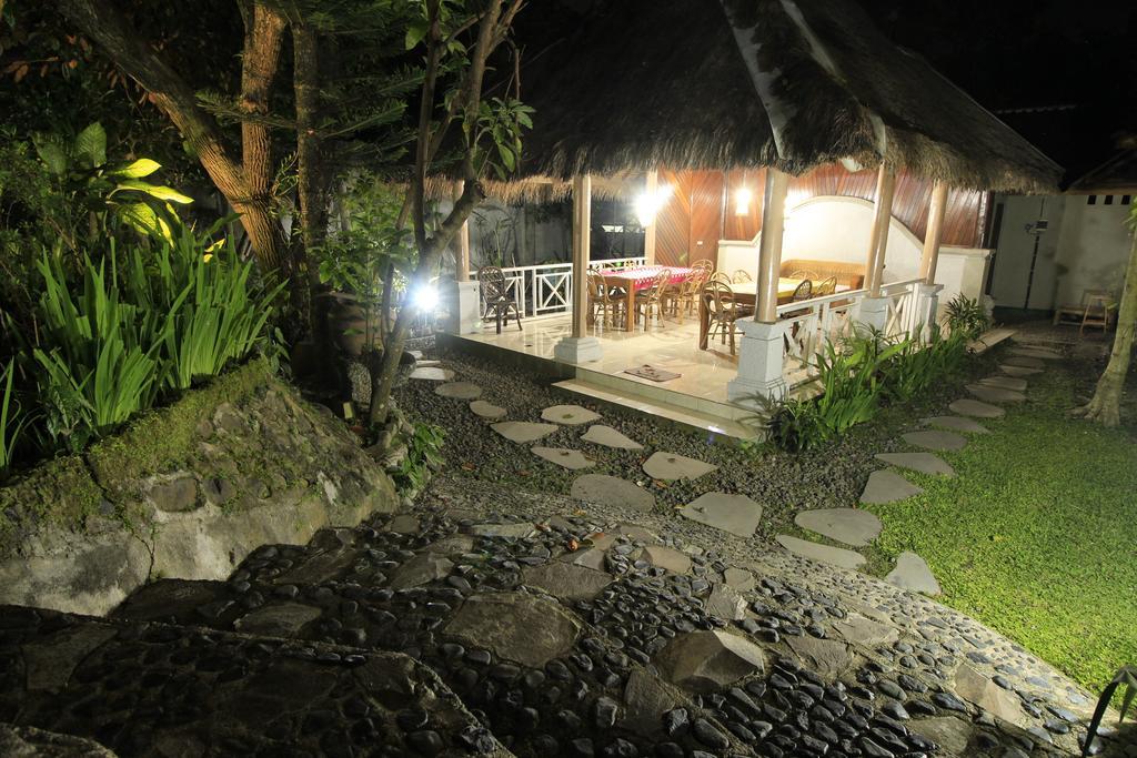 Villa Bale Seni マタラム エクステリア 写真
