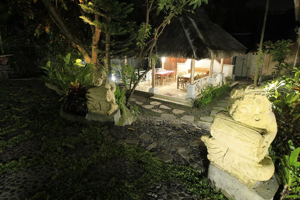 Villa Bale Seni マタラム エクステリア 写真