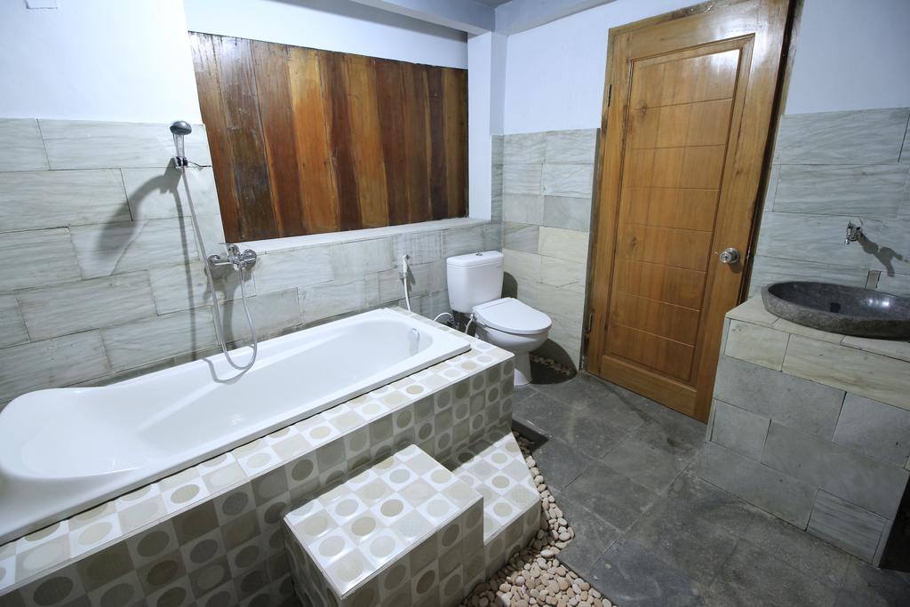Villa Bale Seni マタラム エクステリア 写真