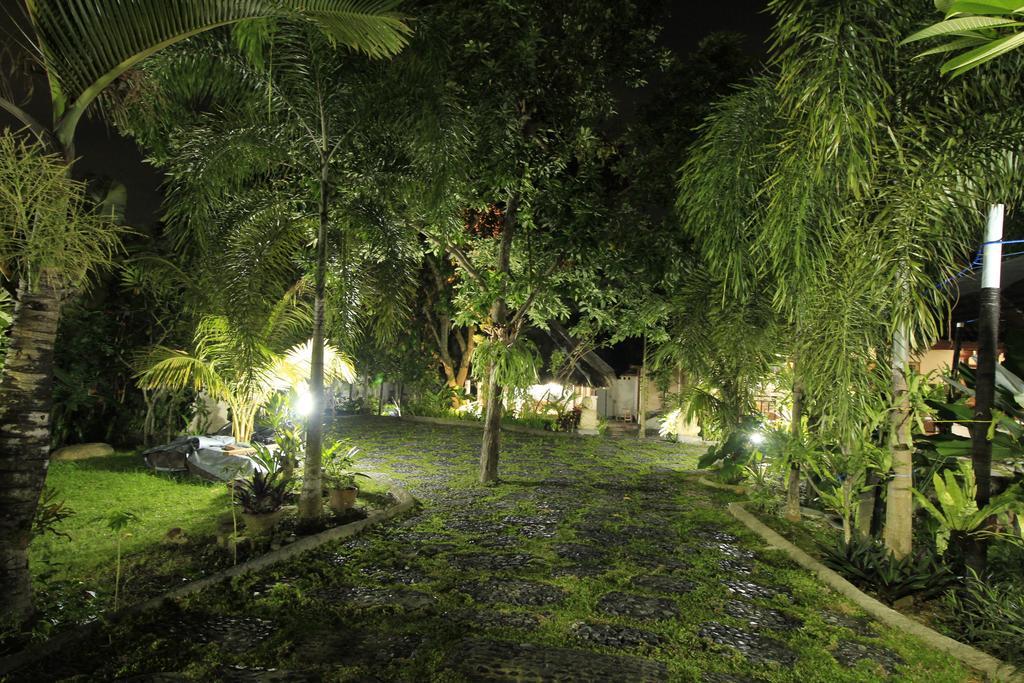 Villa Bale Seni マタラム エクステリア 写真