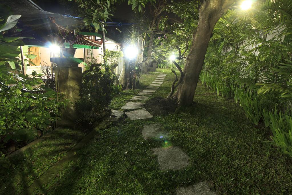 Villa Bale Seni マタラム エクステリア 写真