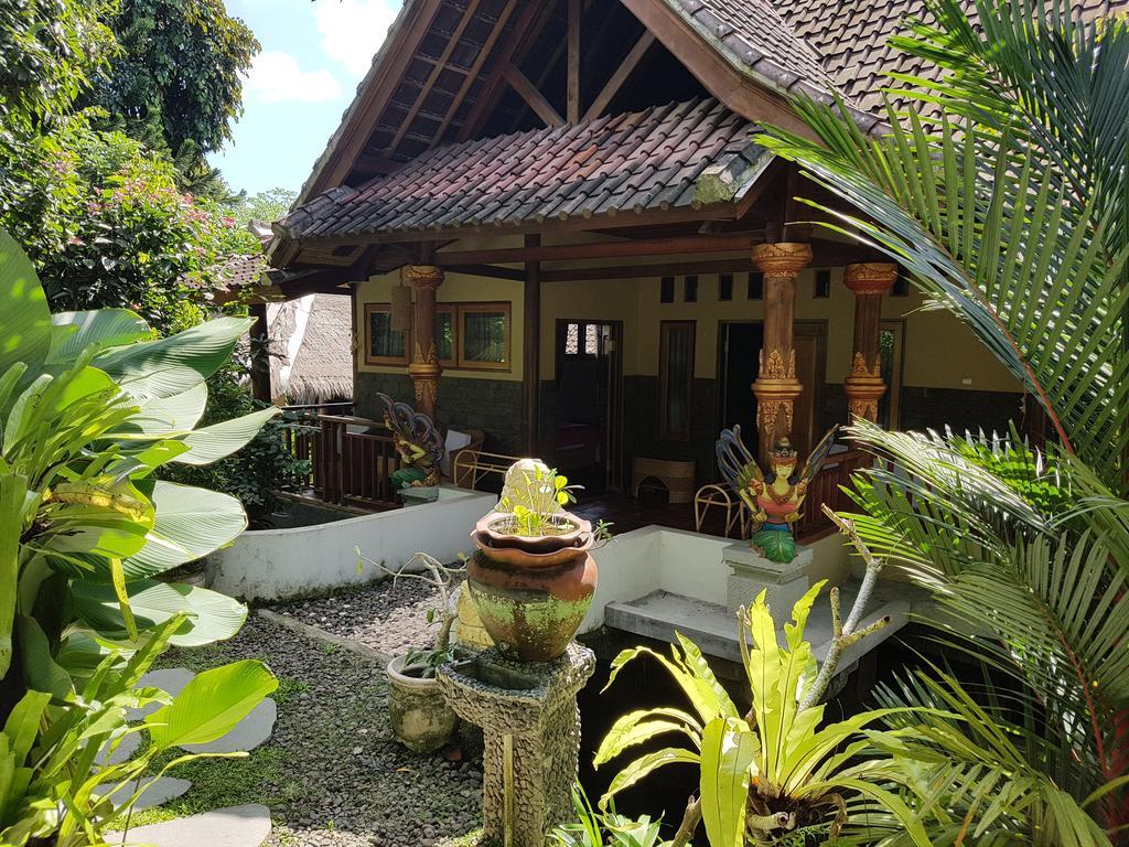 Villa Bale Seni マタラム エクステリア 写真